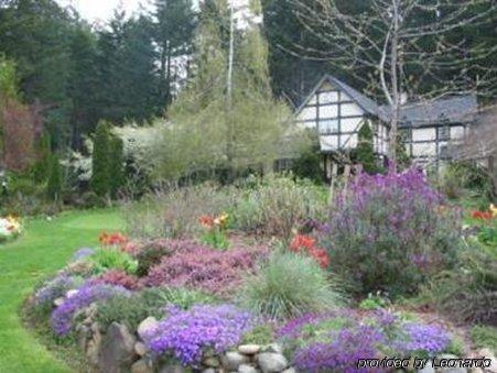 Markham House Hotel Sooke Bagian luar foto